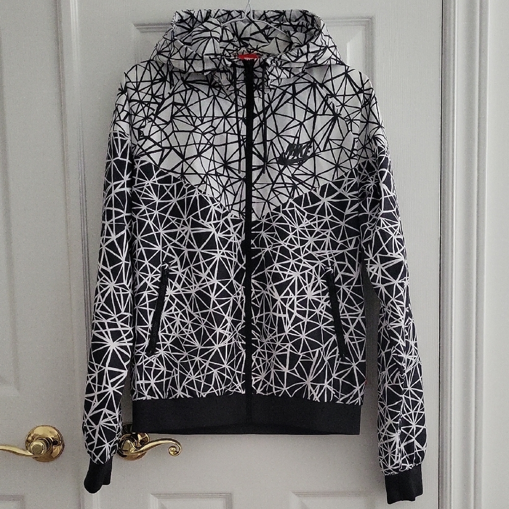 NIKE Black and White Geometric Jacket